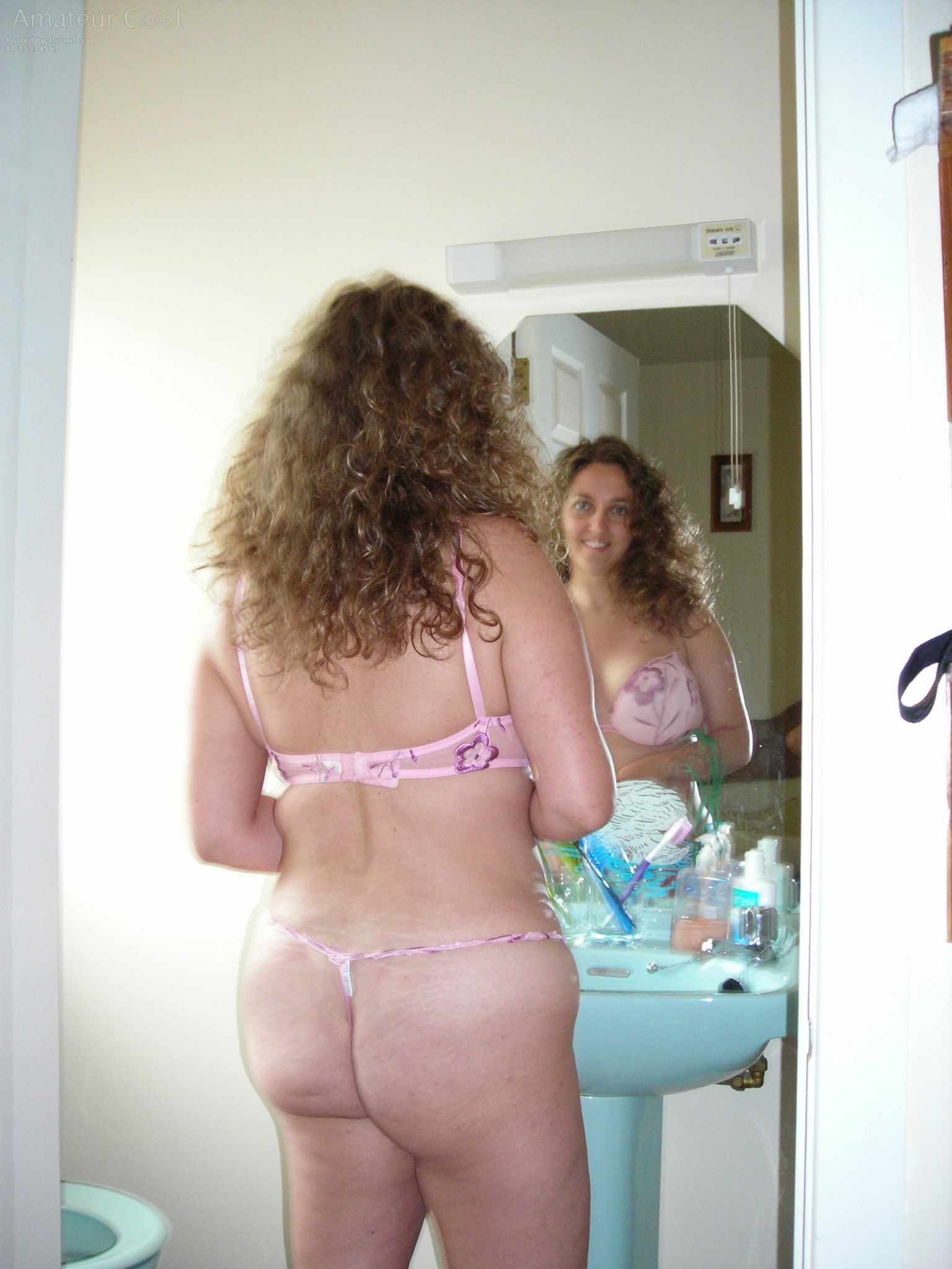 eva gionny in mirror