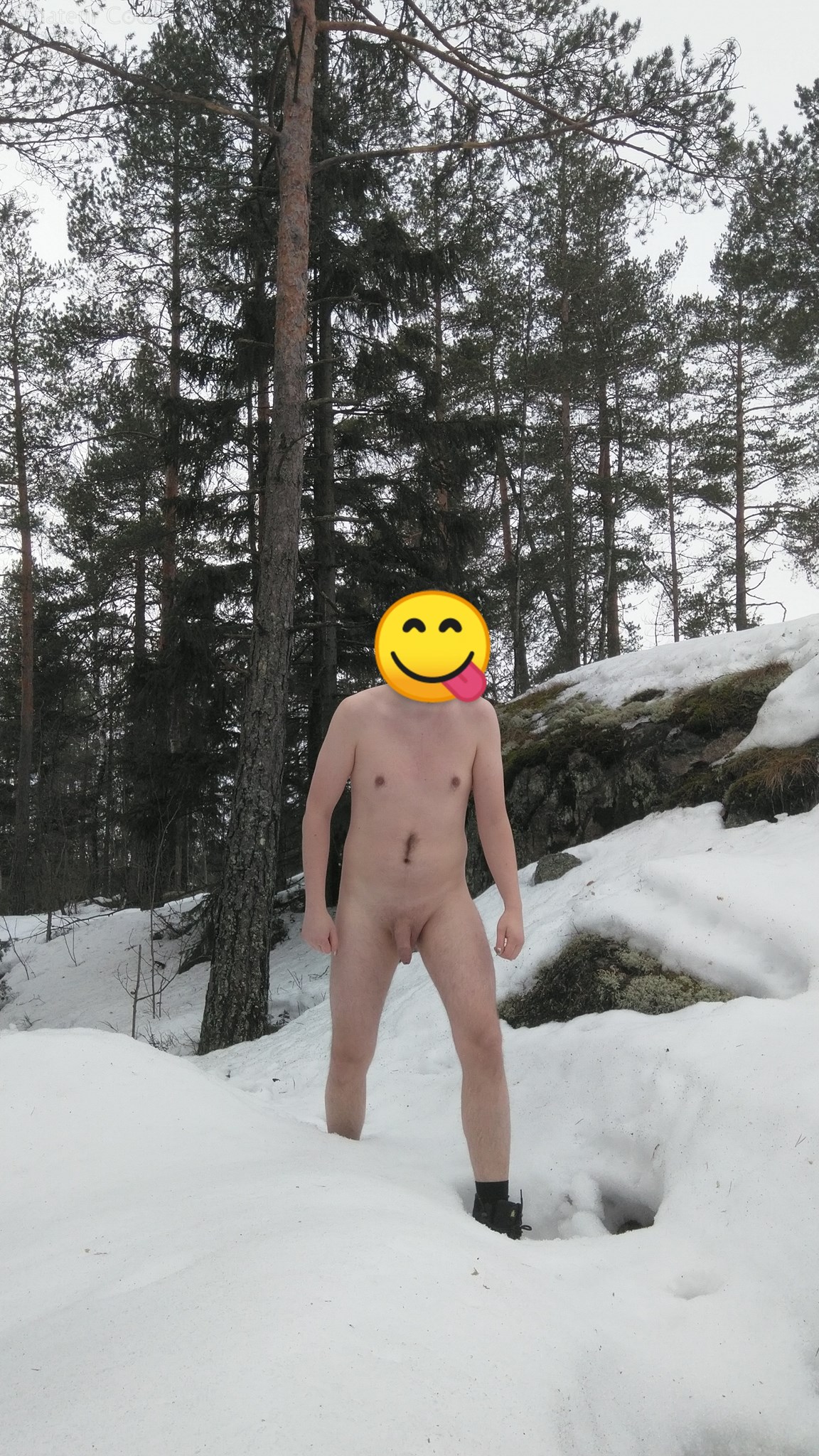 Enjoying a nature walk in the winter, snow is nothing to fear ❄️