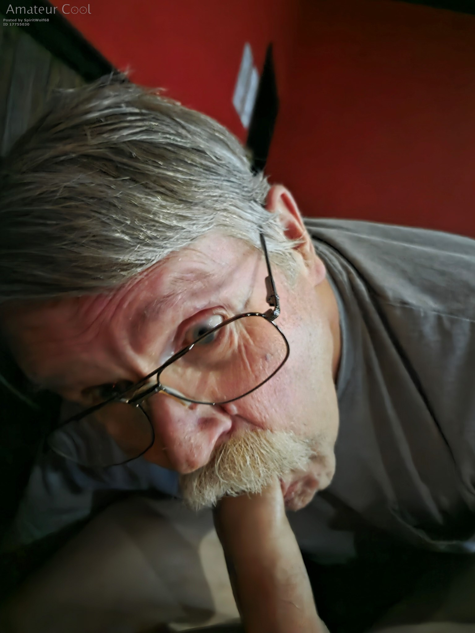 Mid-morning snack with a friend