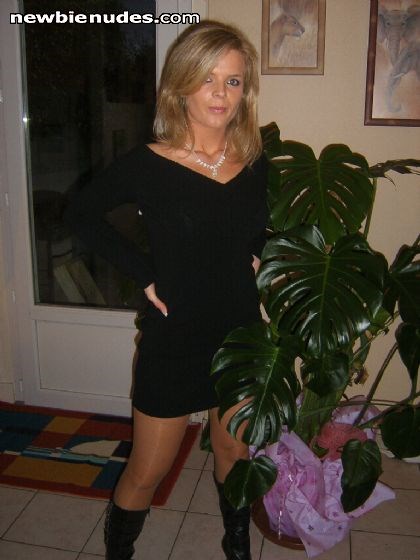 Single, mom of two ;)