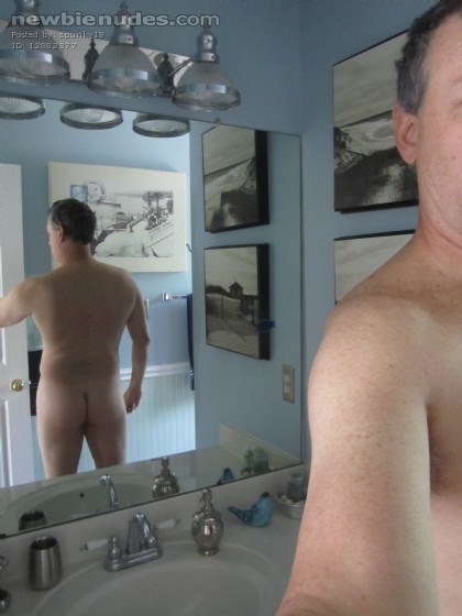 It is hard to get a good pic of your butt by yourself!